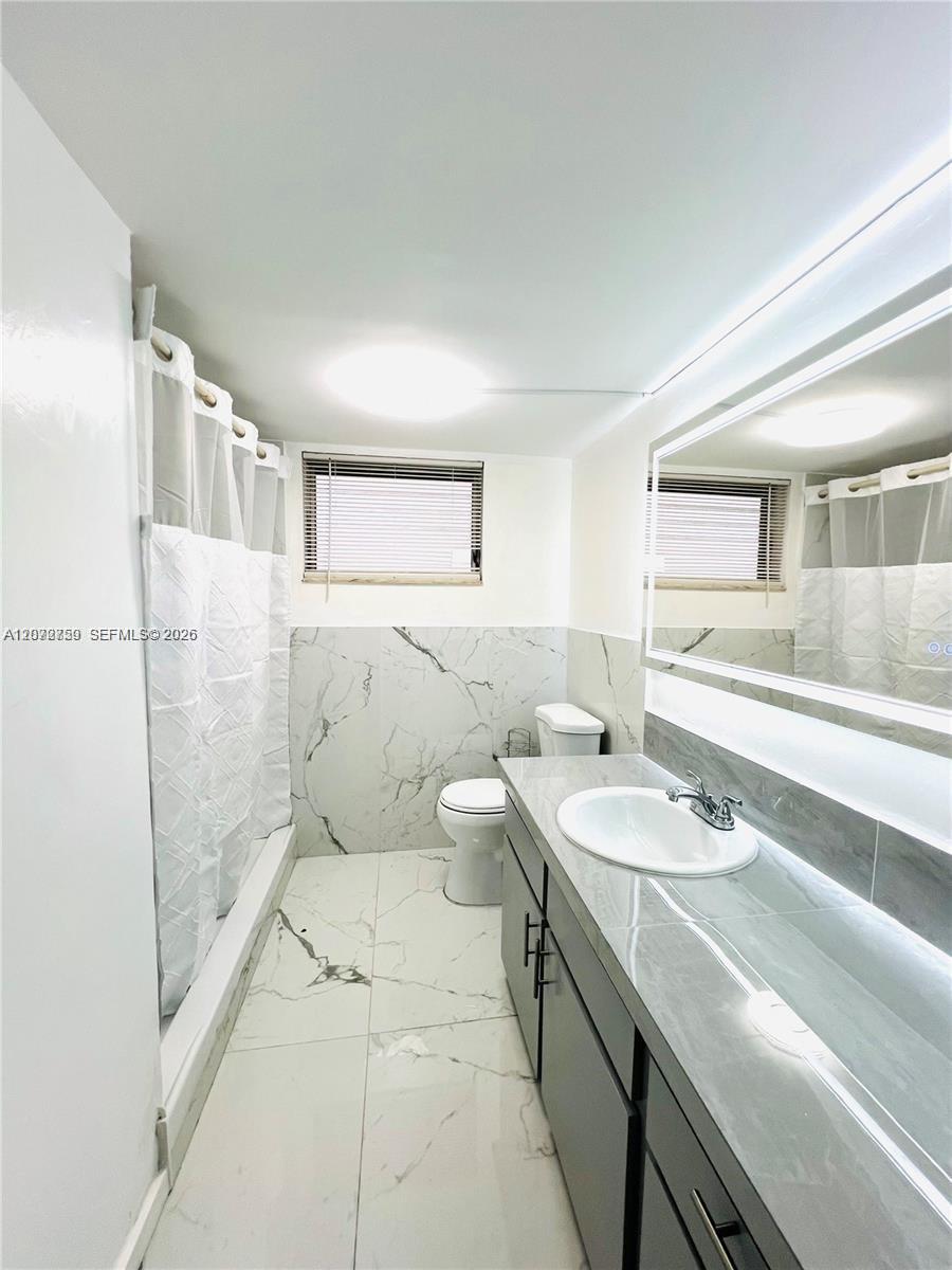 1710 Ne 191st Street 307-3 Property Photo 9