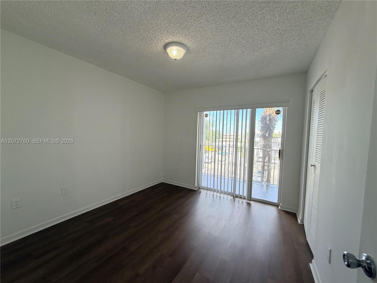 2710 W 76th Street 206 Property Photo 12