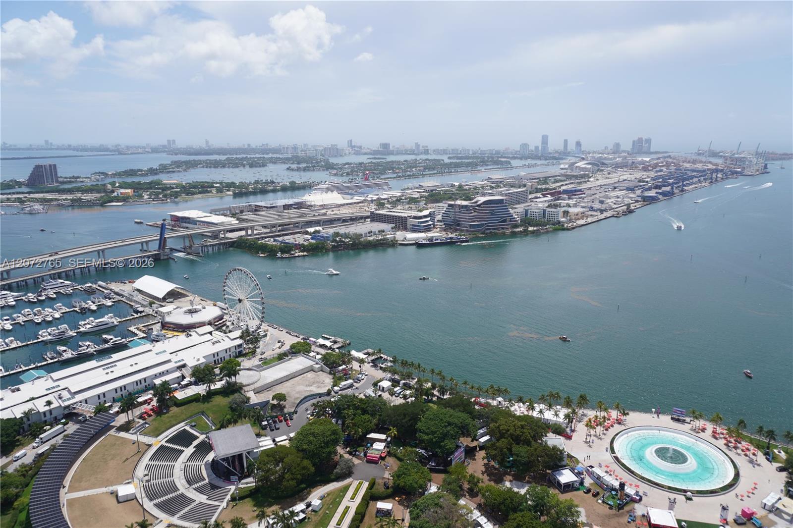50 Biscayne Boulevard 5202 Property Photo 1