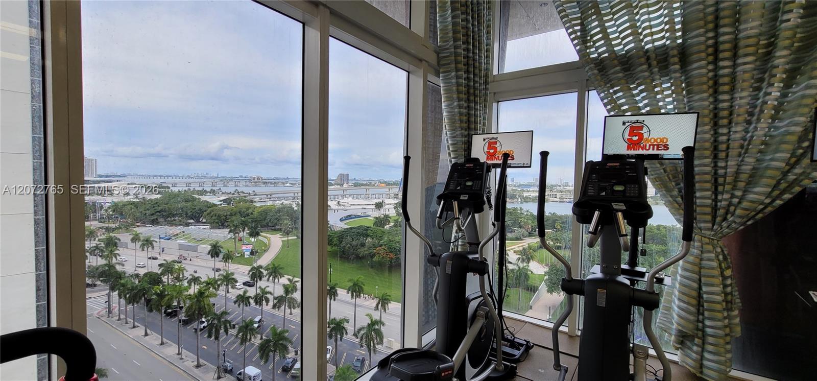 50 Biscayne Boulevard 5202 Property Photo 19