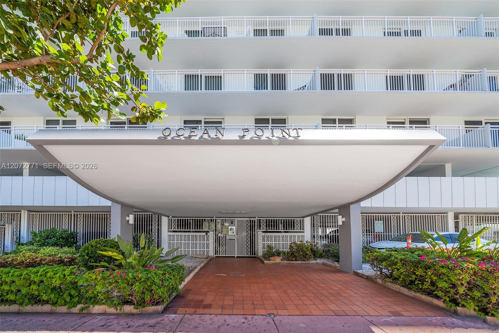 345 Ocean Drive 610 Property Photo 18