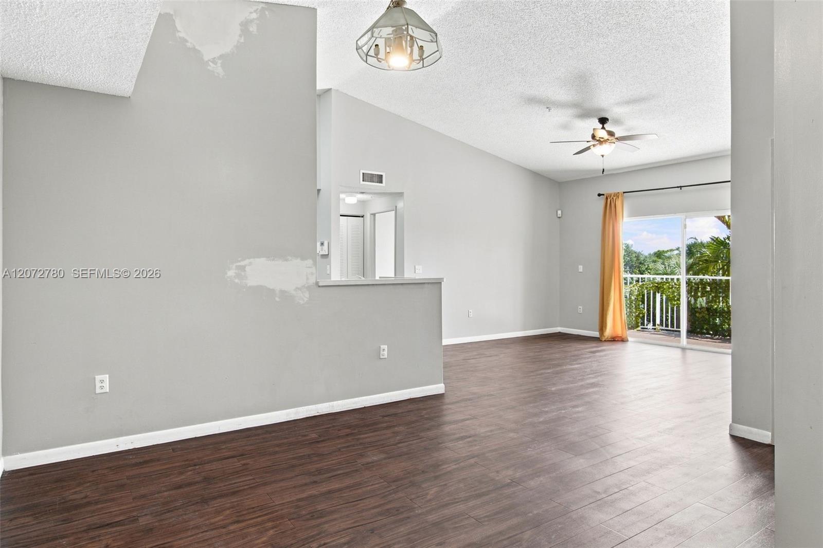 6976 Sw 39th Street G304 Property Photo 2