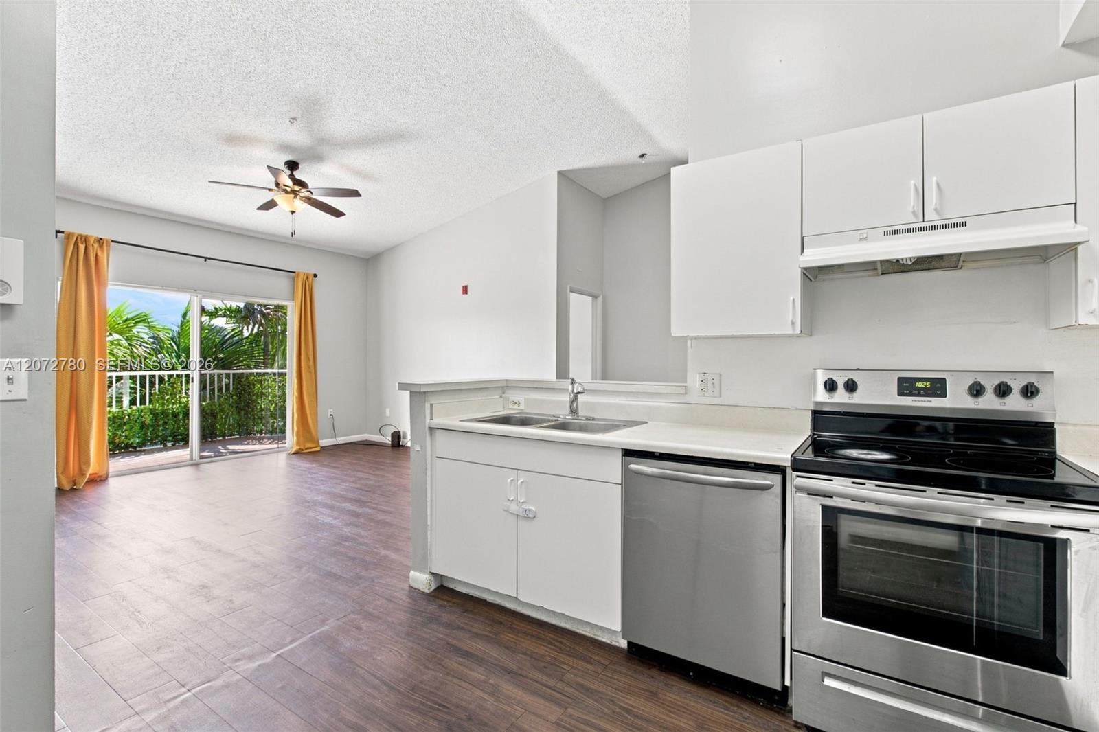 6976 Sw 39th Street G304 Property Photo 9