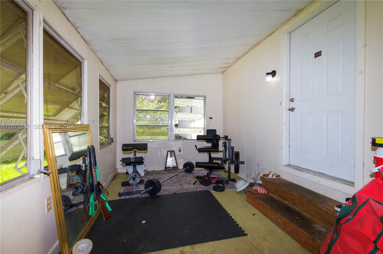 22387 Panorama Street Property Photo 8