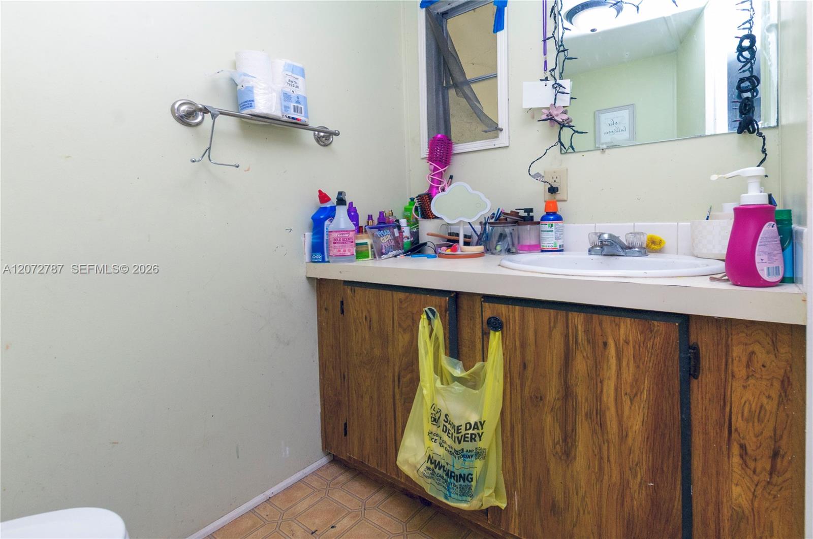 22387 Panorama Street Property Photo 10