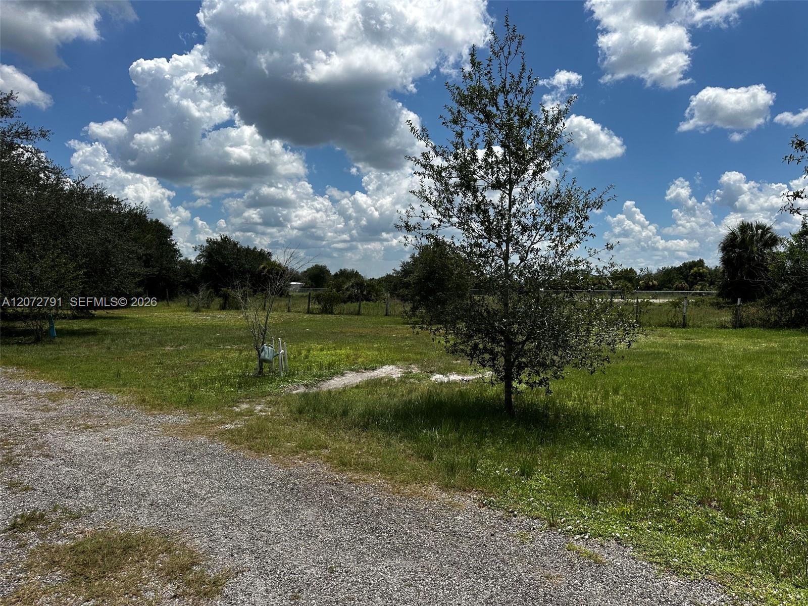 635 N Fronda Property Photo 19