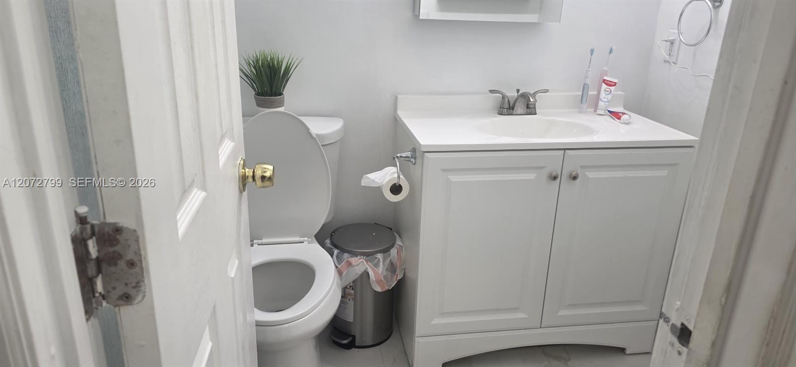 4118 N Circle Drive Property Photo 10