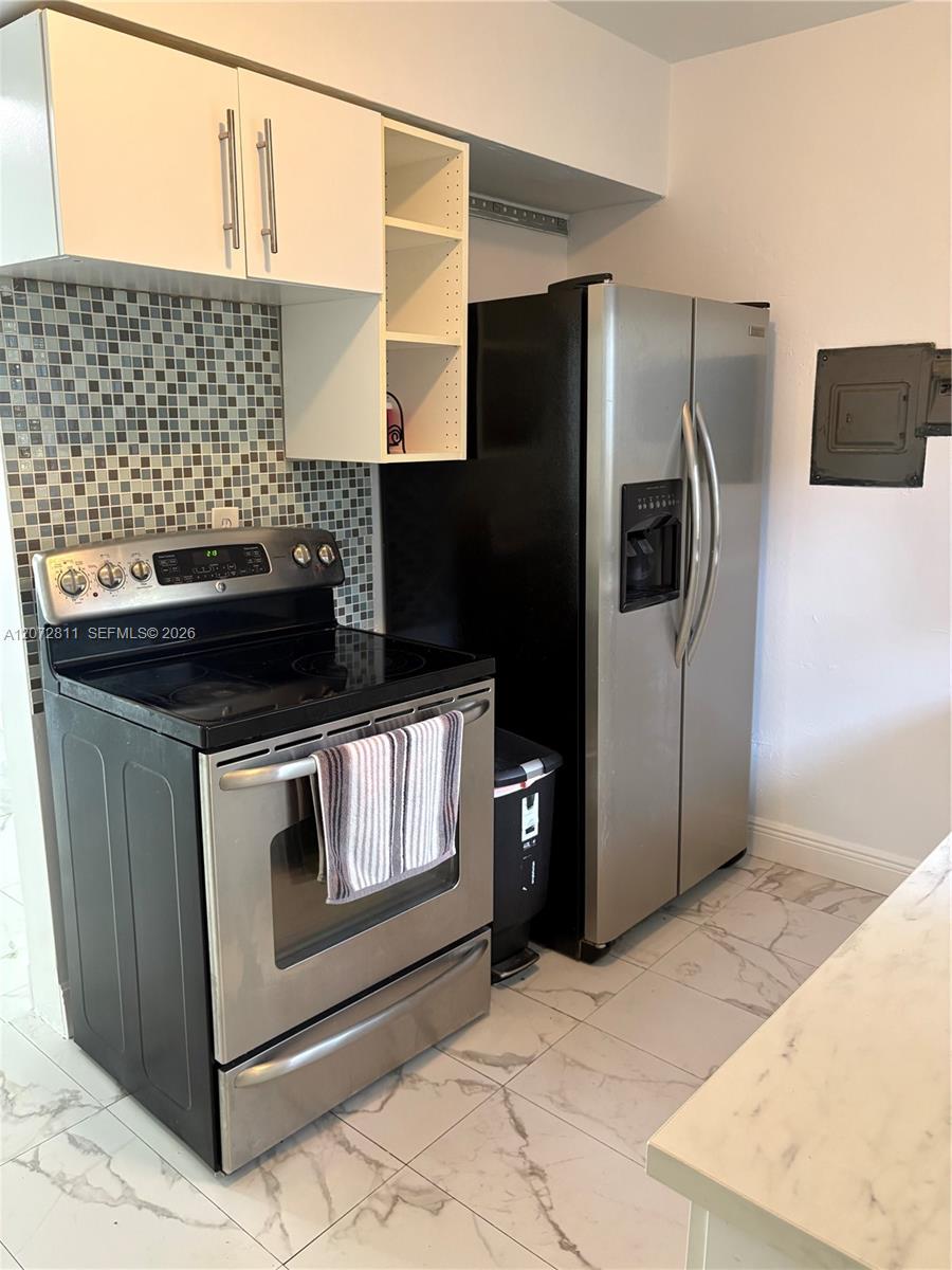 2 Ne 45th Street 4 Property Photo 7