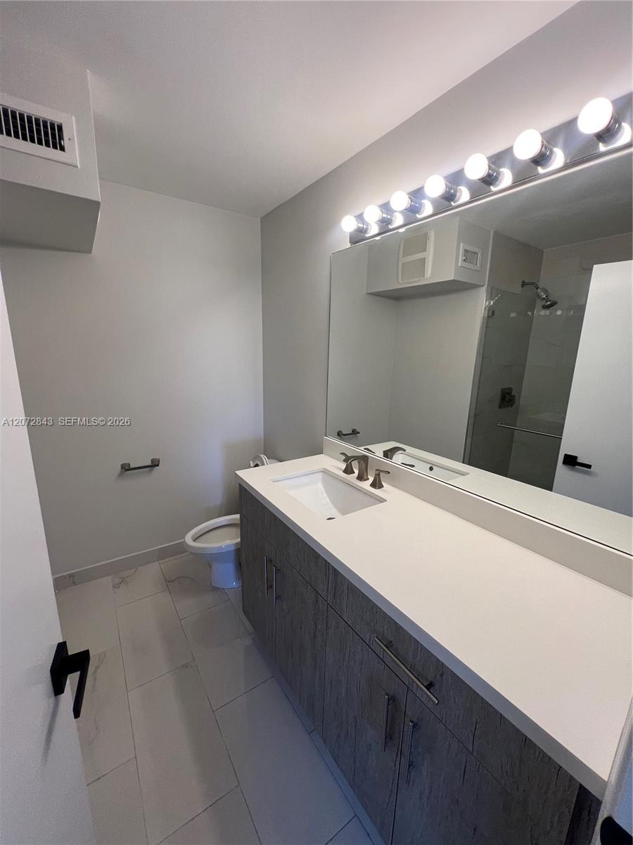 2445 Pasadena Way Property Photo 12