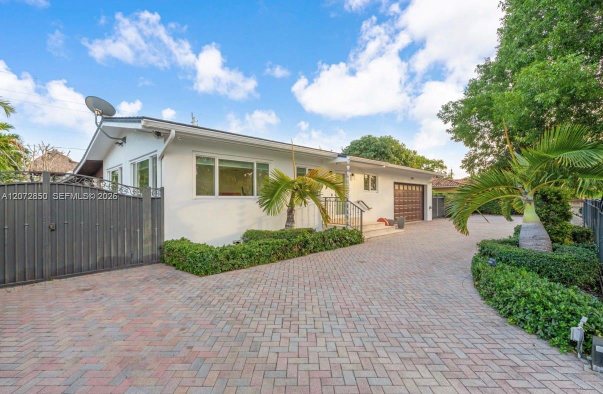 5330 SW 7th Street