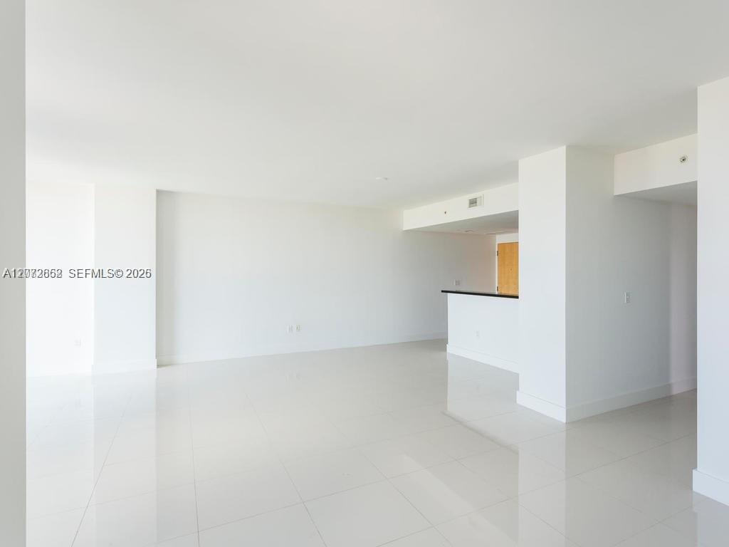 244 Biscayne Boulevard 1202 Property Photo 3