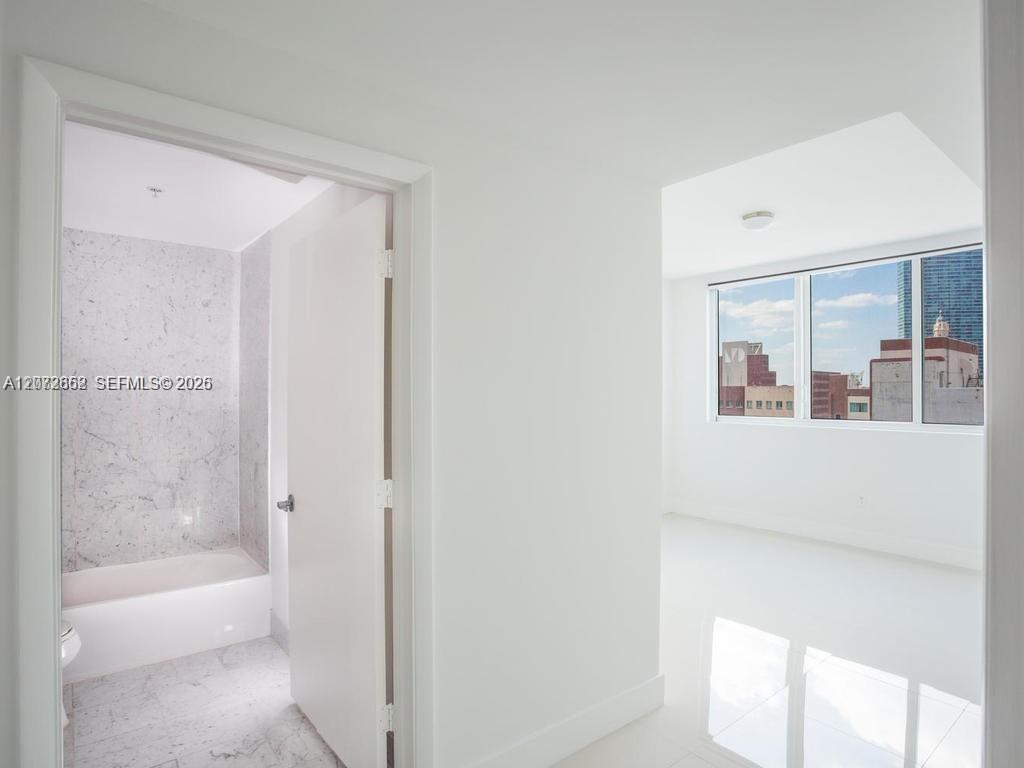 244 Biscayne Boulevard 1202 Property Photo 14