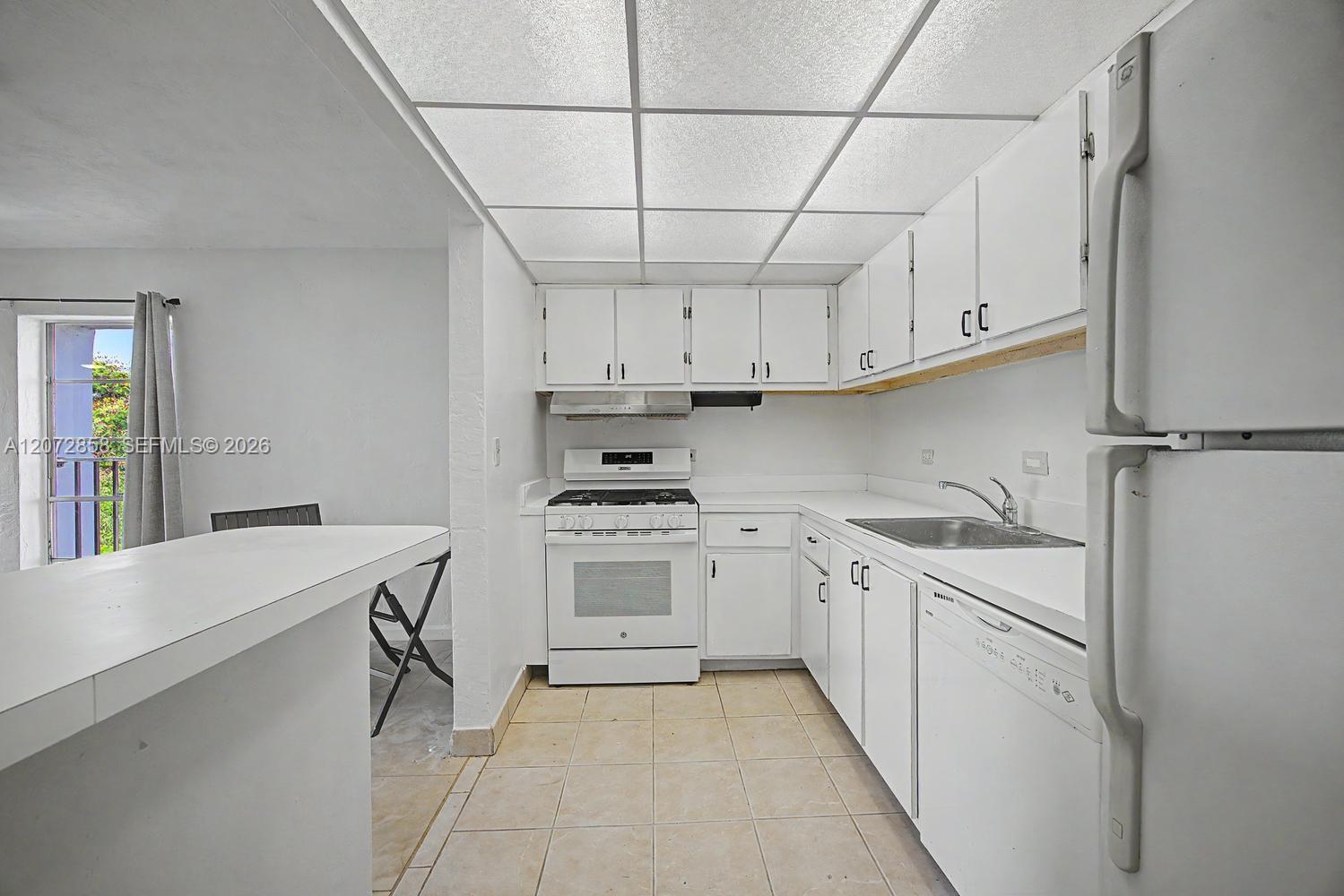 6900 N Kendall Drive A409 Property Photo 6