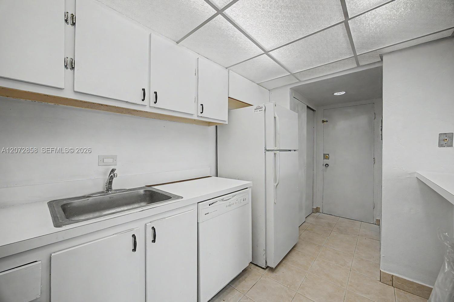 6900 N Kendall Drive A409 Property Photo 8