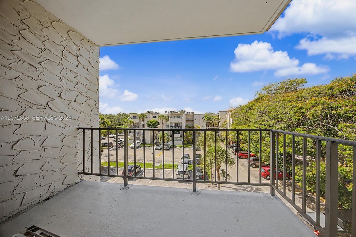 6900 N Kendall Drive A409 Property Photo 14