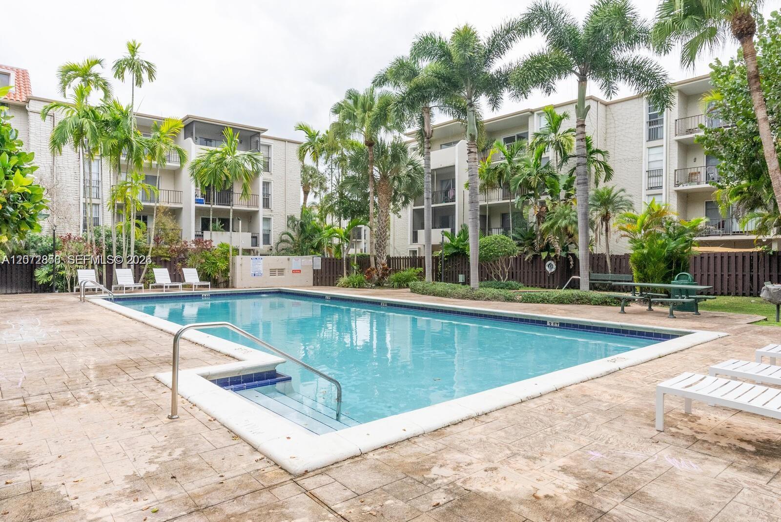 6900 N Kendall Drive A409 Property Photo 15