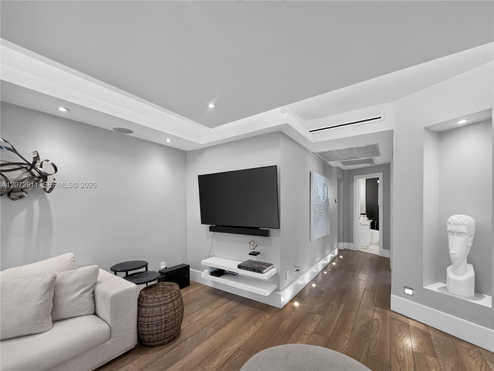 10190 Collins Avenue 204 Property Photo 4
