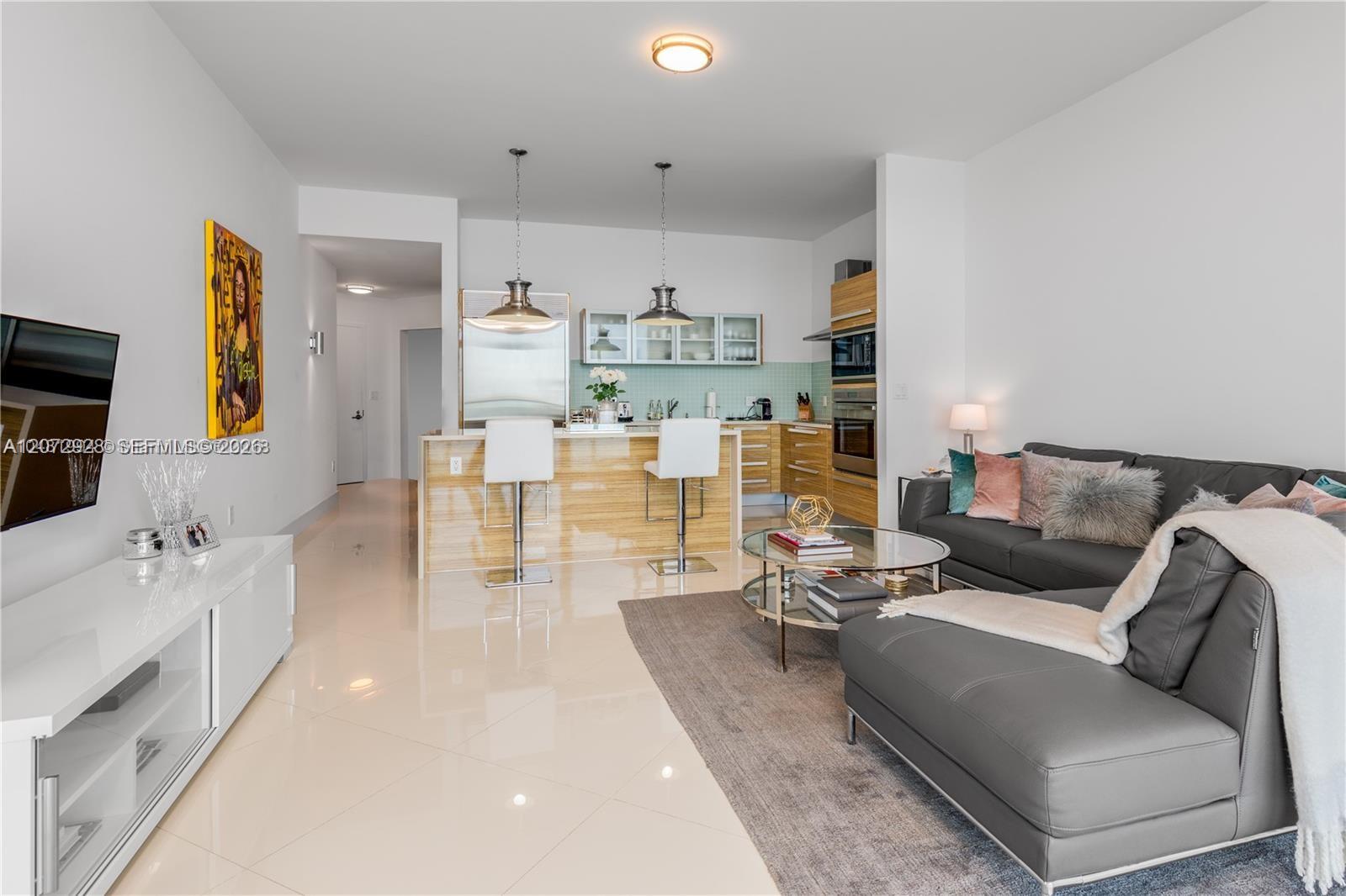2020 N Bayshore Drive 1009 Property Photo 7