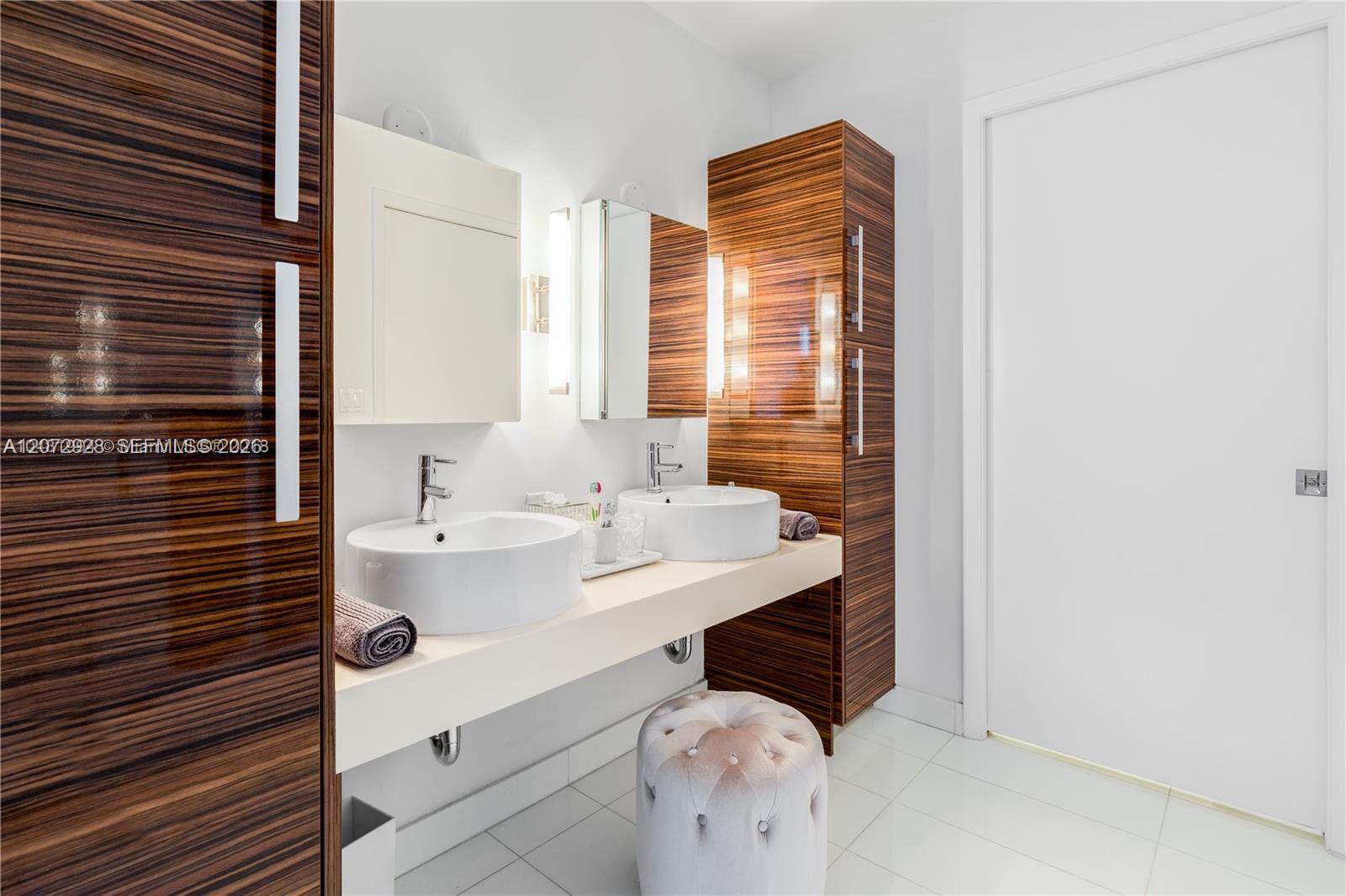 2020 N Bayshore Drive 1009 Property Photo 13