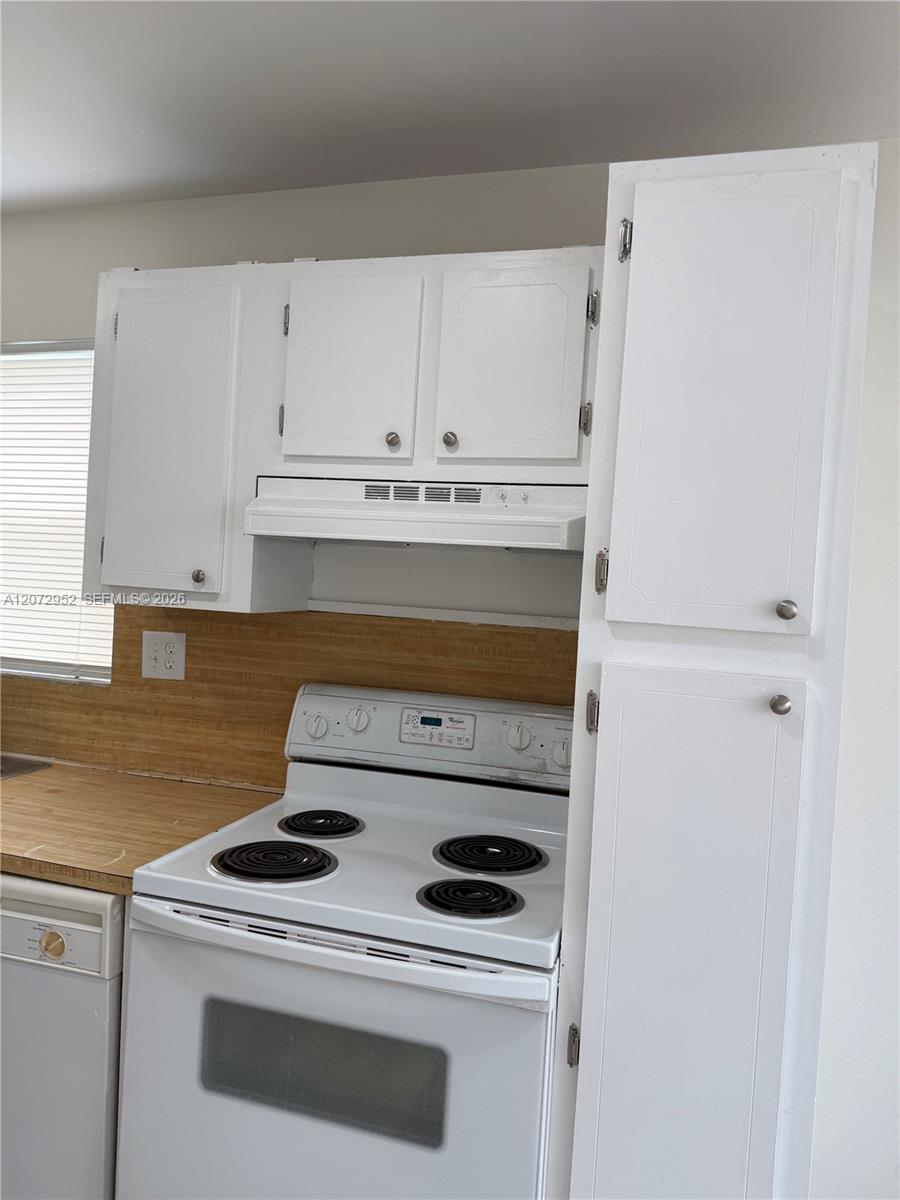 8380 Sands Point Boulevard J310 Property Photo 5