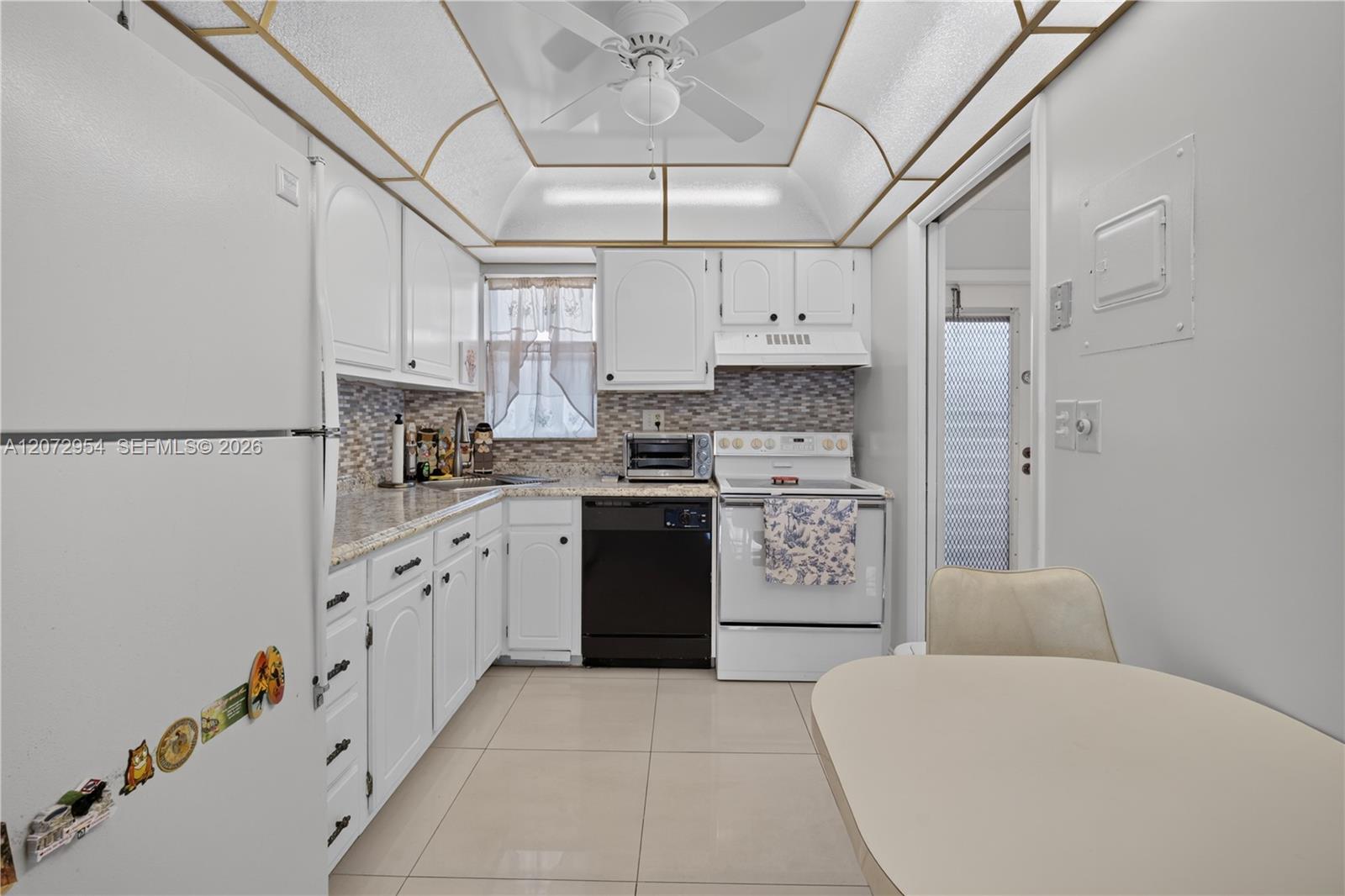 8900 Washington Boulevard 409 Property Photo 4