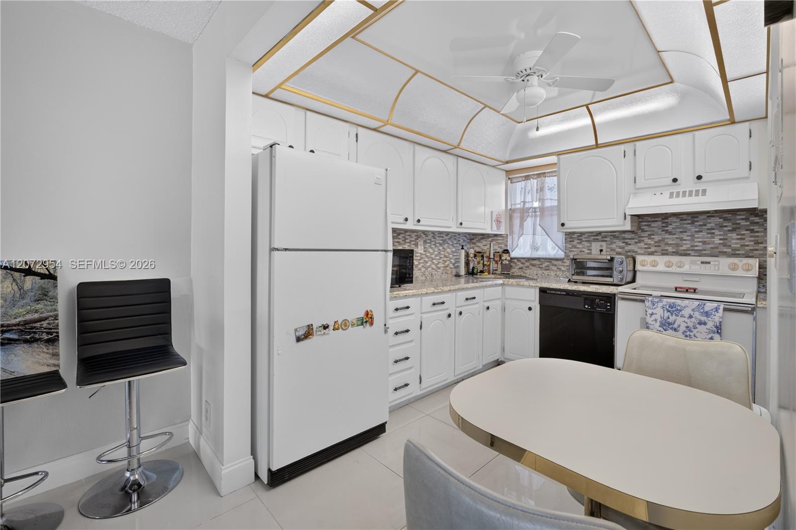 8900 Washington Boulevard 409 Property Photo 11