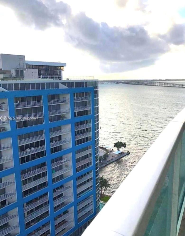 2101 Brickell Avenue 1902 Property Photo 1