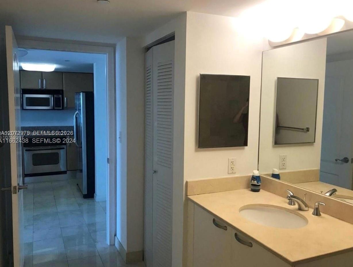 2101 Brickell Avenue 1902 Property Photo 13