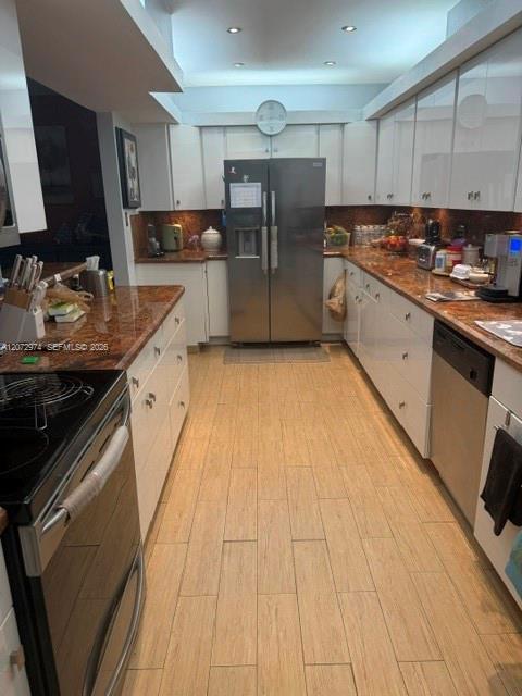 A12072974 Property Photo 2