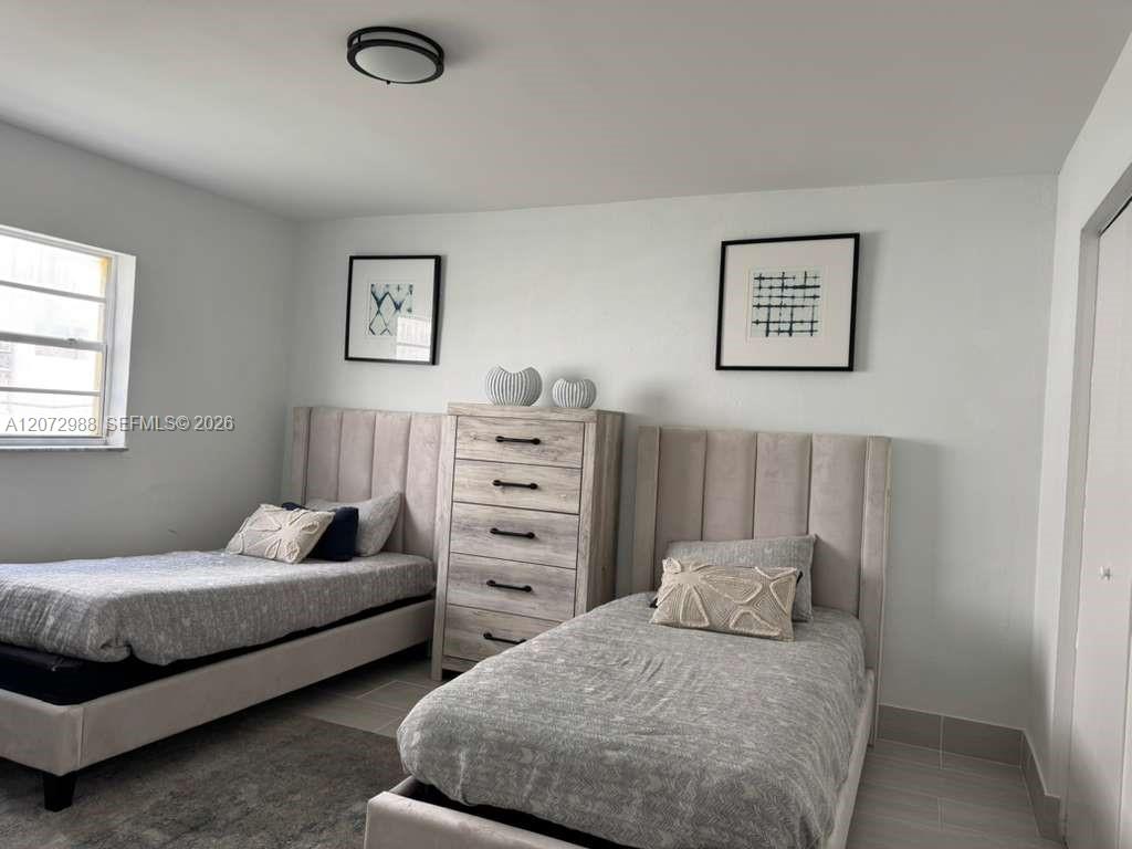 955 W 74 Street 207 Property Photo 4