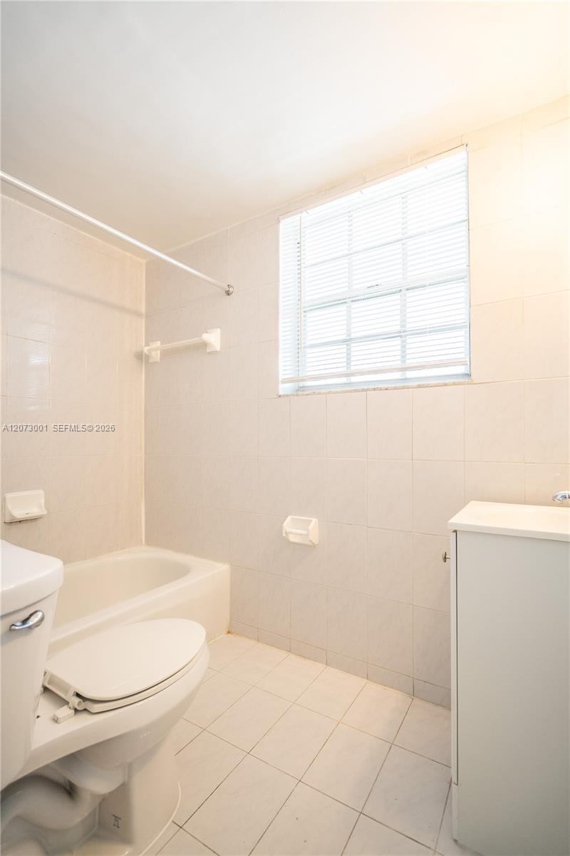 1940 Bay Drive 6 Property Photo 11