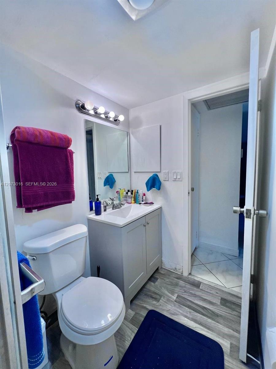 A12073016 Property Photo 10