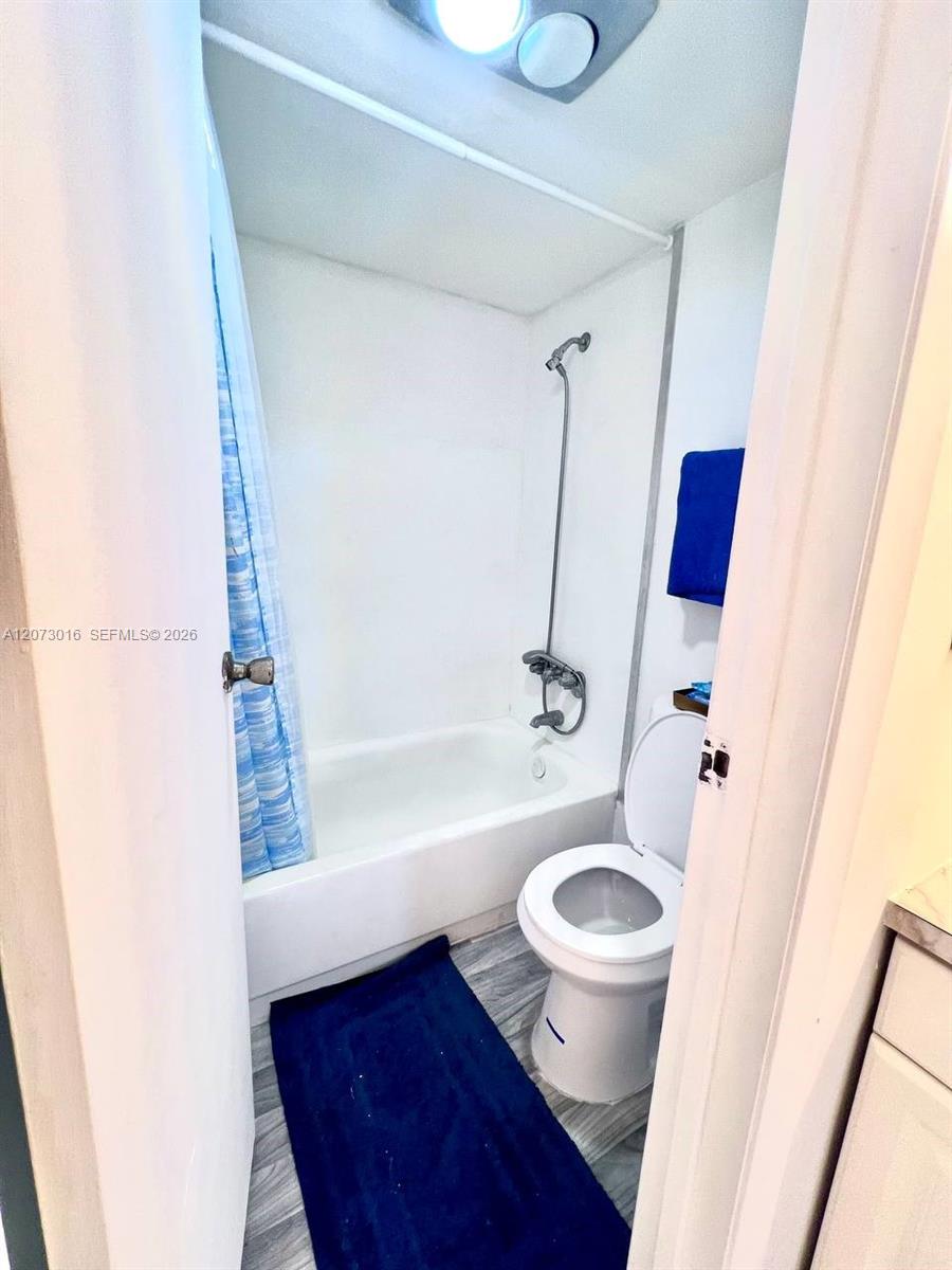 A12073016 Property Photo 18