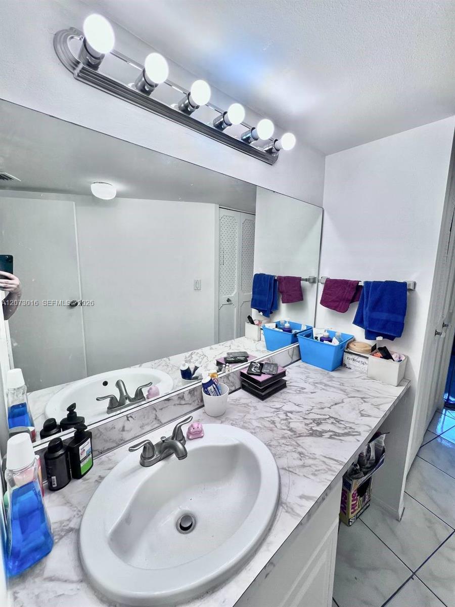 A12073016 Property Photo 20