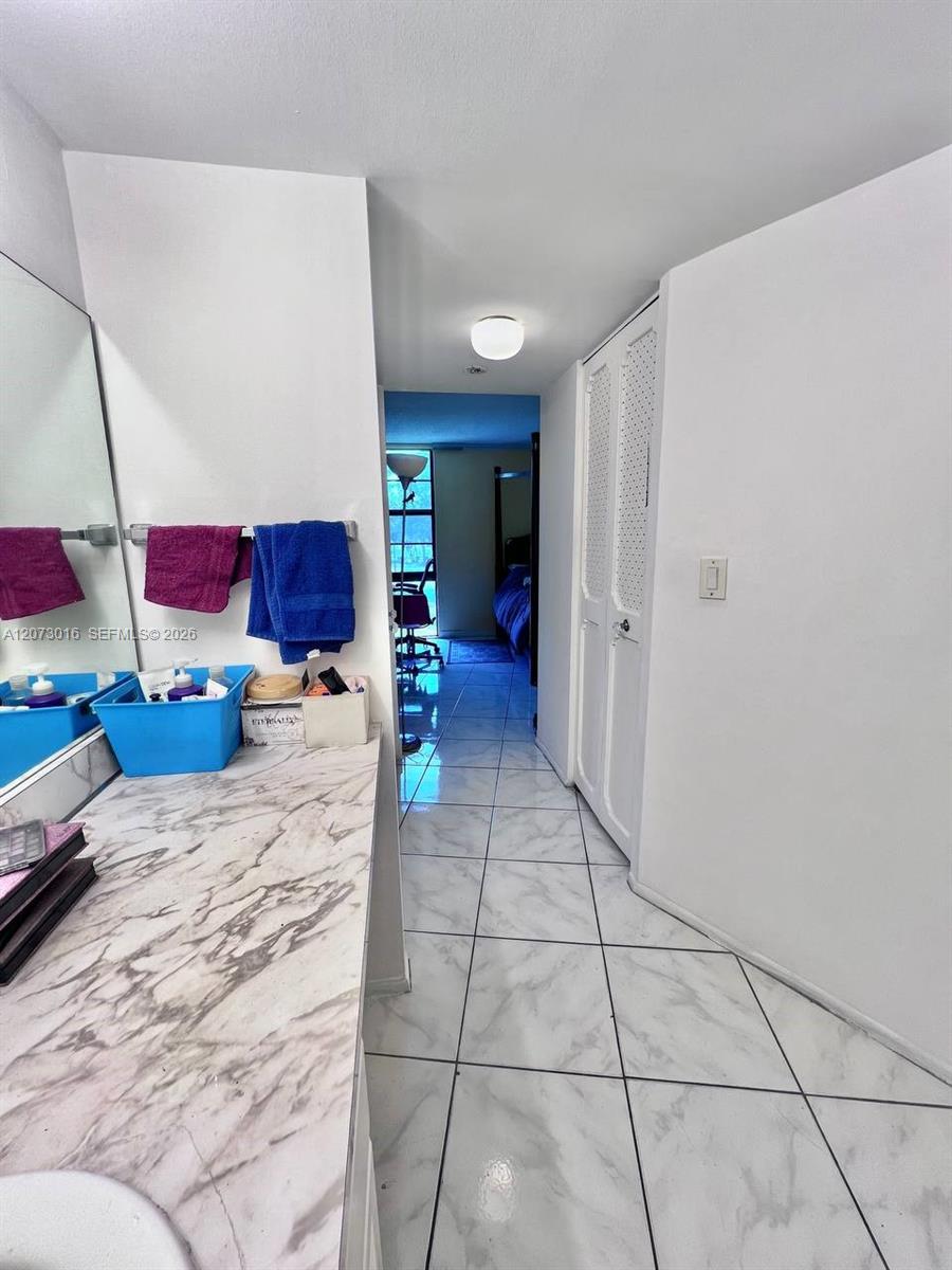 A12073016 Property Photo 21