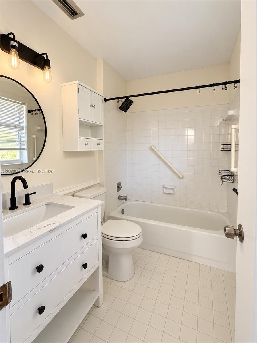 4555 Arthur Street Property Photo 4