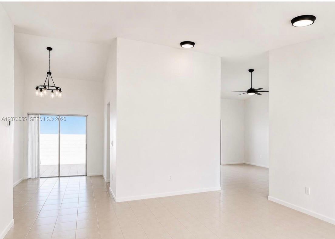 A12073055 Property Photo 2