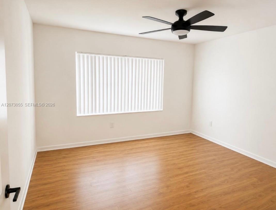 A12073055 Property Photo 10