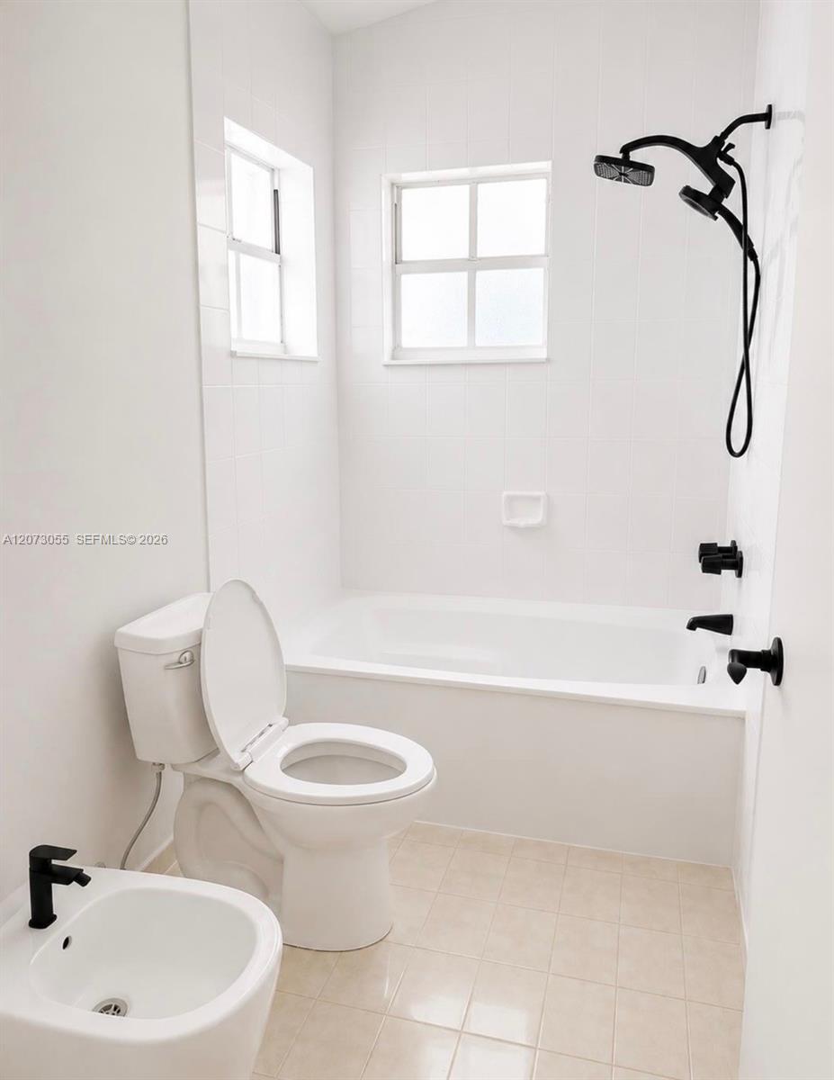 A12073055 Property Photo 15