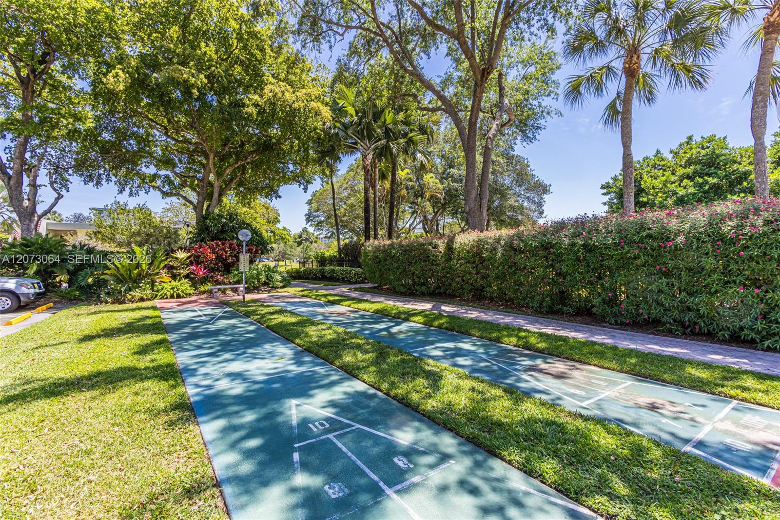 3090 N Course Drive 709 Property Photo 37