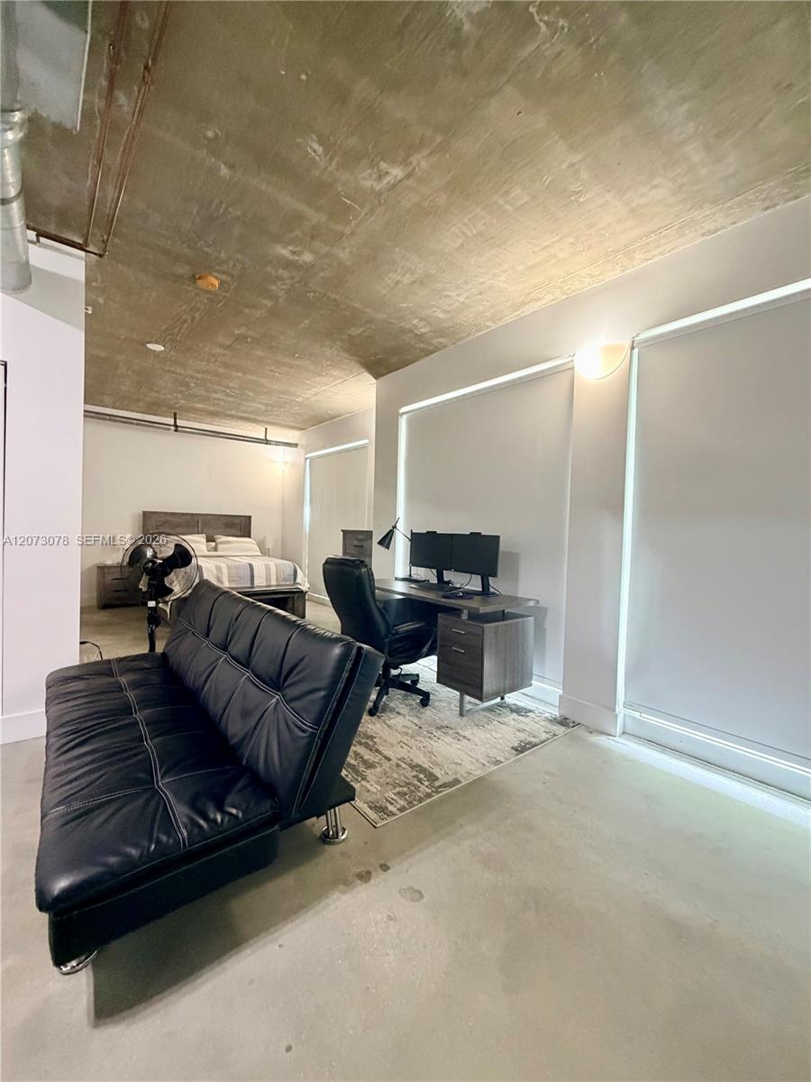 455 NE 25th Street 4D Property Photo 1
