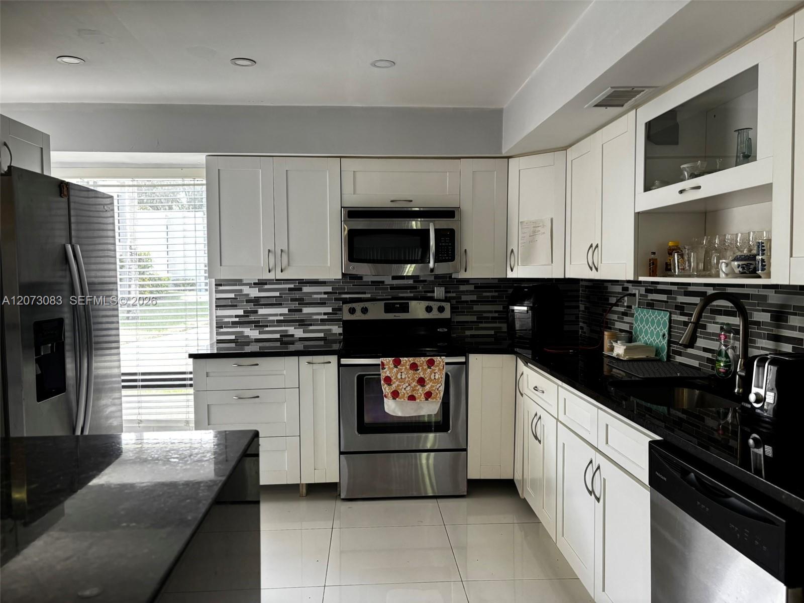 A12073083 Property Photo 1