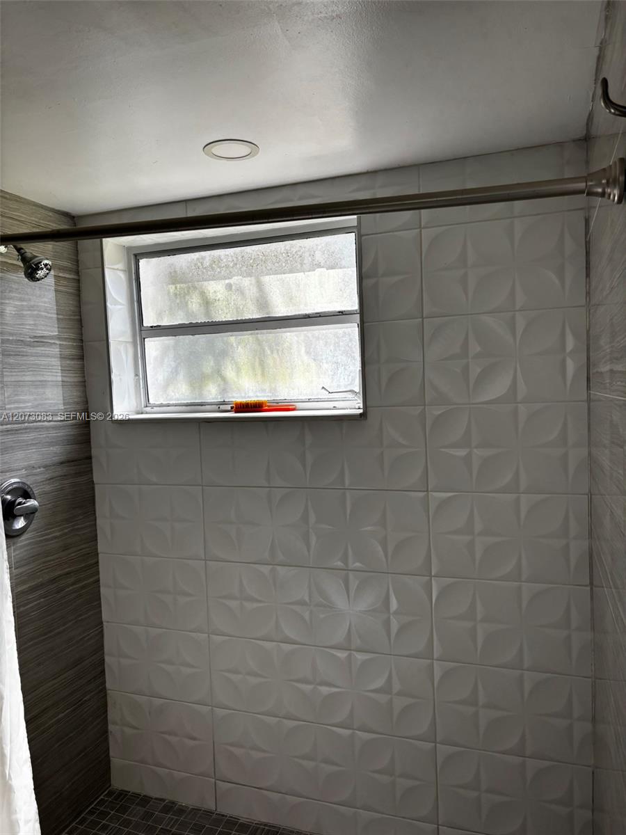 A12073083 Property Photo 9
