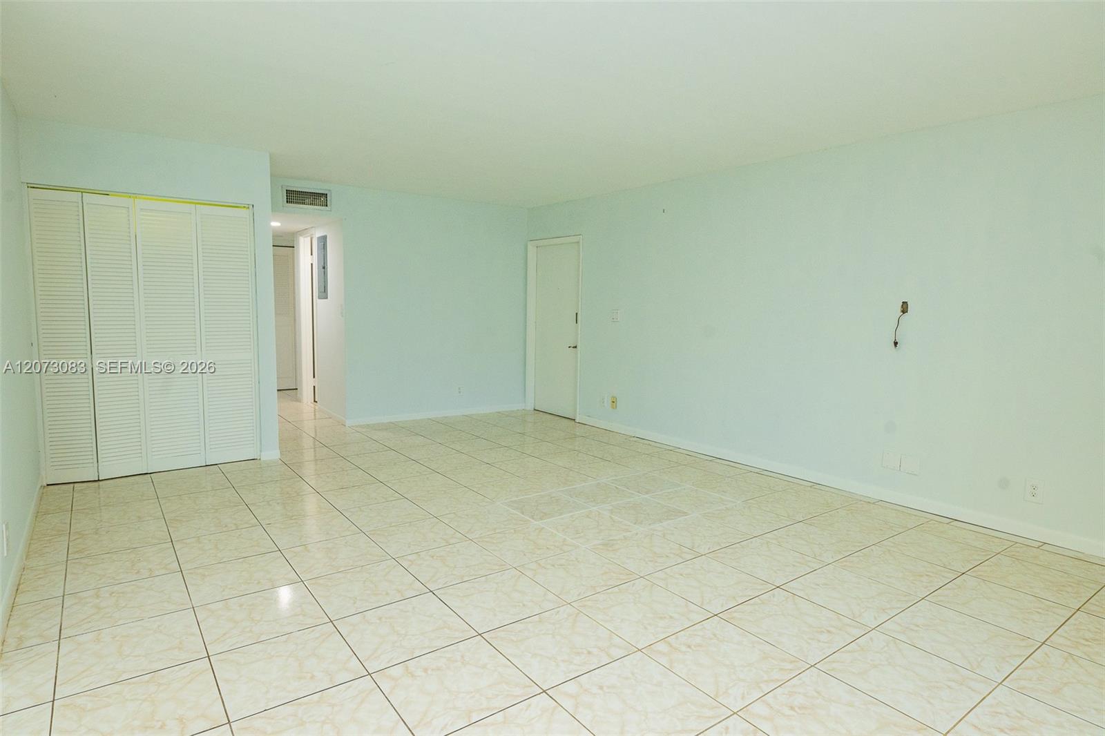 A12073083 Property Photo 11