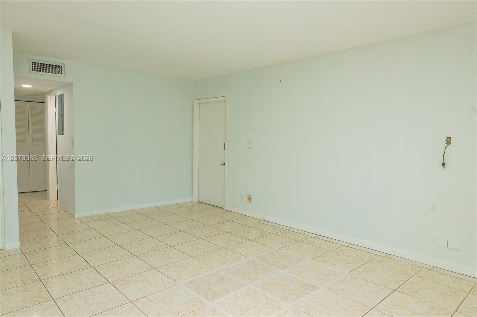 A12073083 Property Photo 12