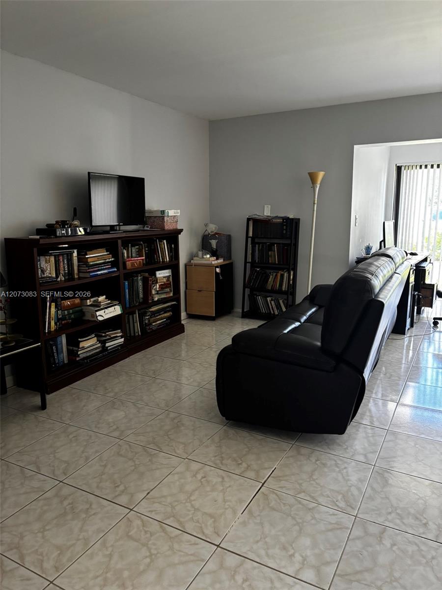 A12073083 Property Photo 14