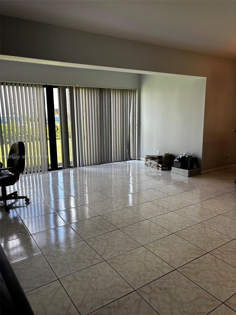 A12073083 Property Photo 15