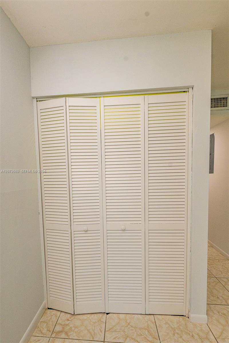 A12073083 Property Photo 15