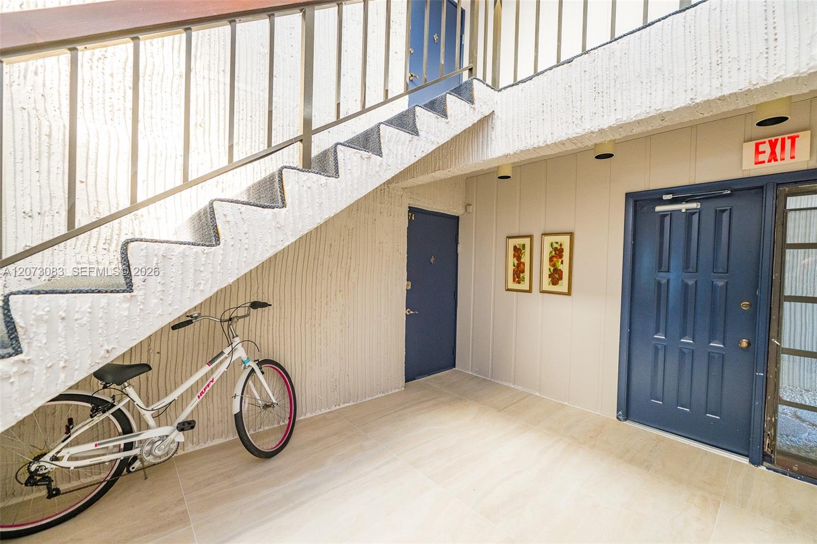 A12073083 Property Photo 34