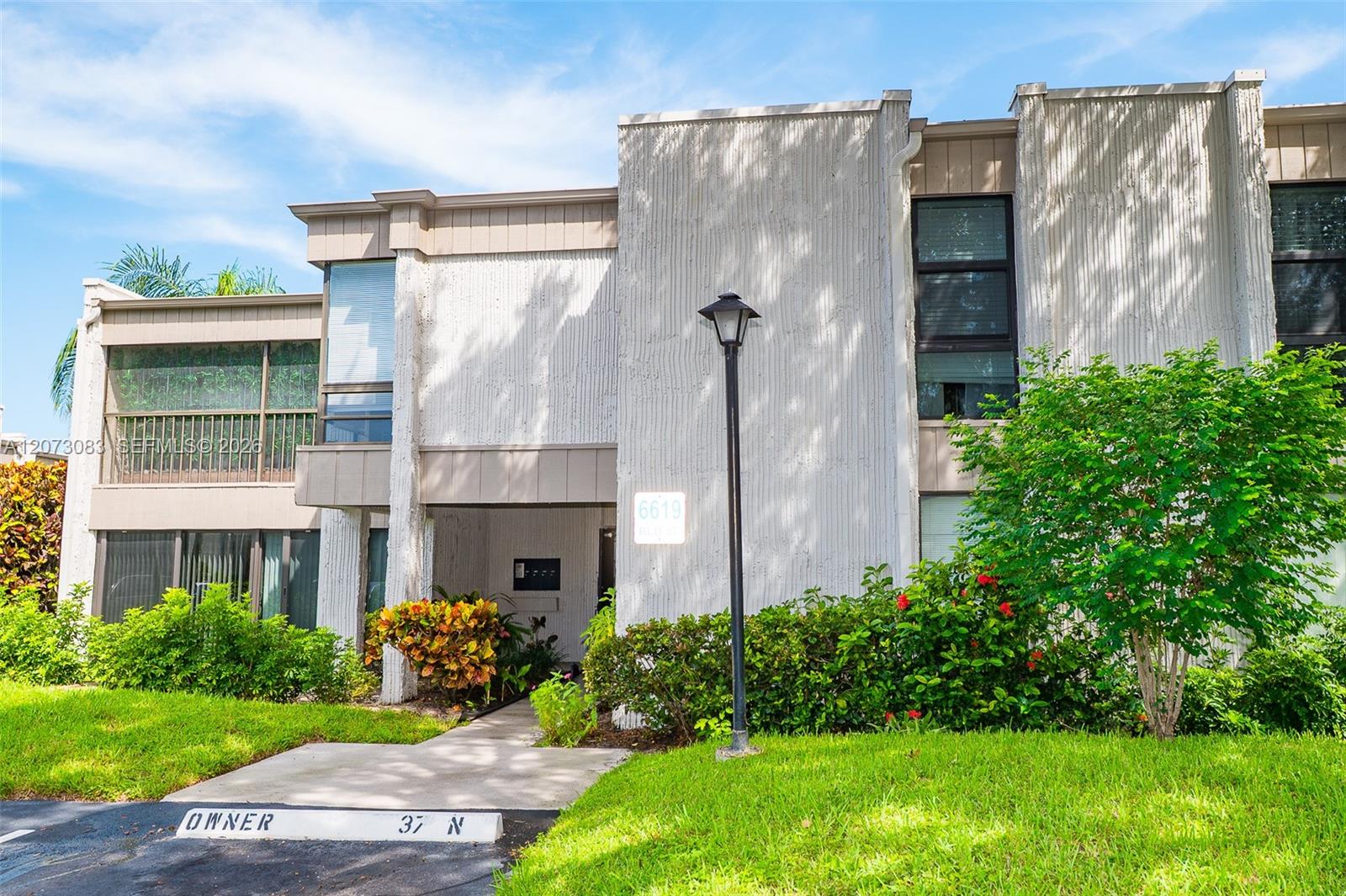 A12073083 Property Photo 41